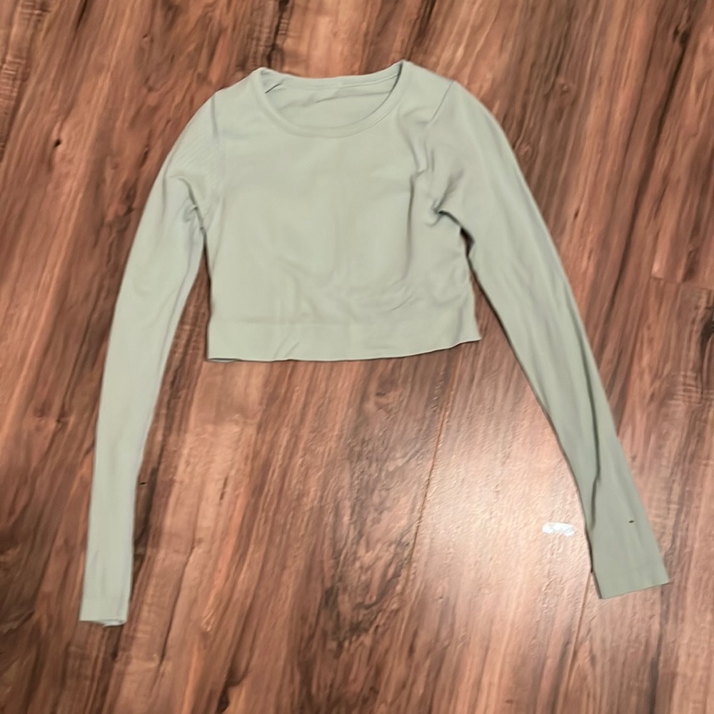 Lululemon green EBB TO STREET LONG SLEEVE SHIRT